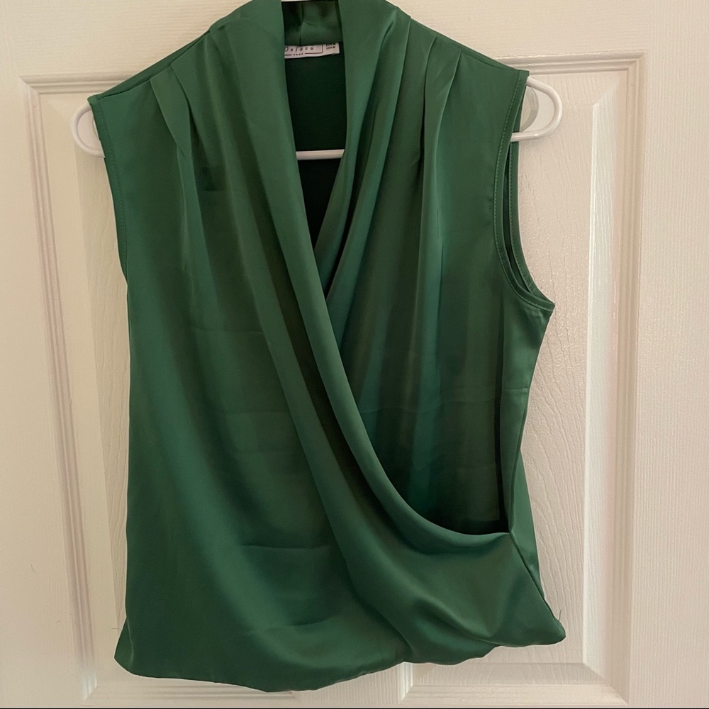 Dejavu cross body Top green size medium